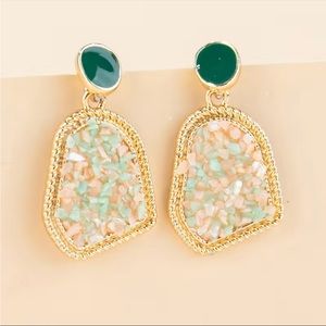 NWT Peach and Seafoam confetti stone gold plated avant-garde drop earrings new